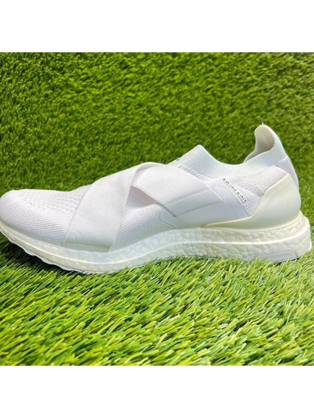 Adidas UltraBoost Slip-On DNA Womens Size 7 Triple White Athletic Shoes Sneakers